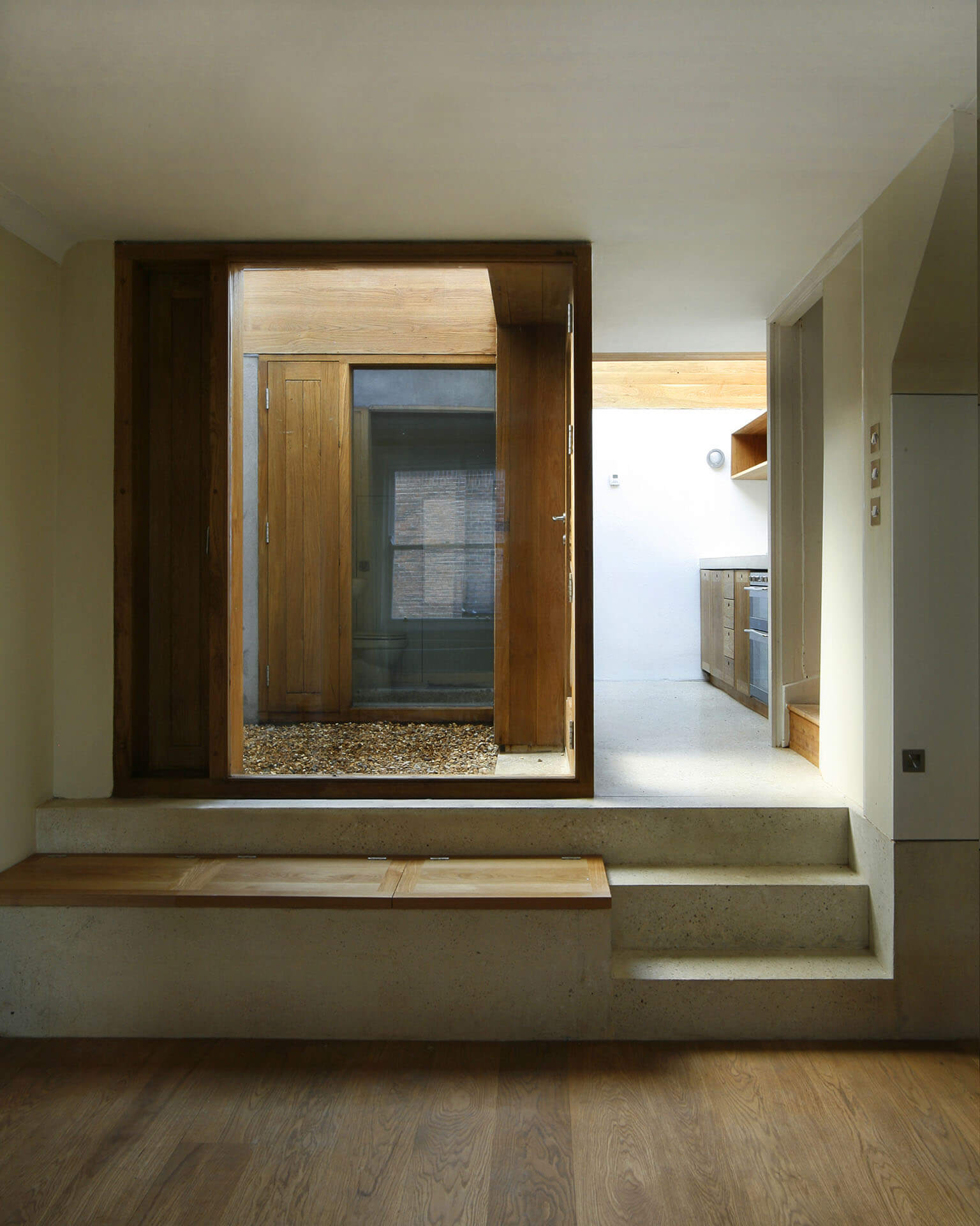Steve Larkin Architects - Lennox-Street-01 (photo© alice clancy)