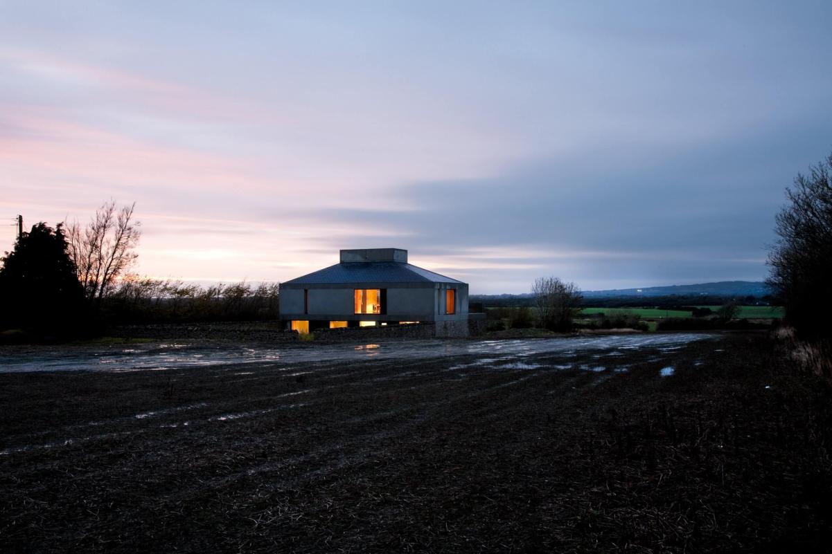  Steve Larkin Architects - Bogwest - exterior 01 (photo© Alice Clancy)